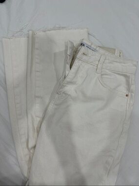 Zara Off-White Wide-Leg Jeans